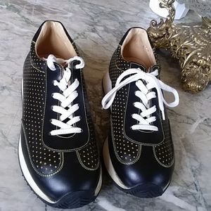 dooney and bourke sneakers